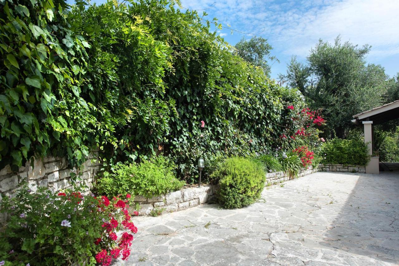 Villa Lofos Kassiopi Buitenkant foto
