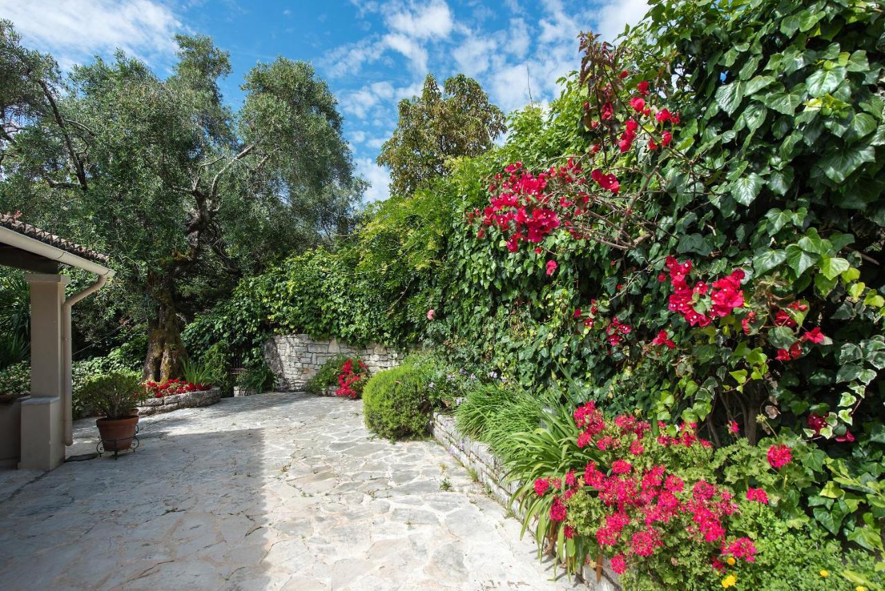 Villa Lofos Kassiopi Buitenkant foto