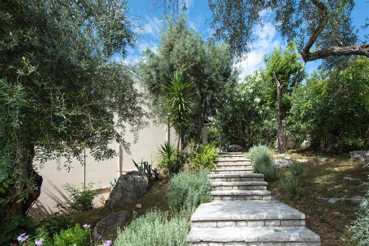 Villa Lofos Kassiopi Buitenkant foto