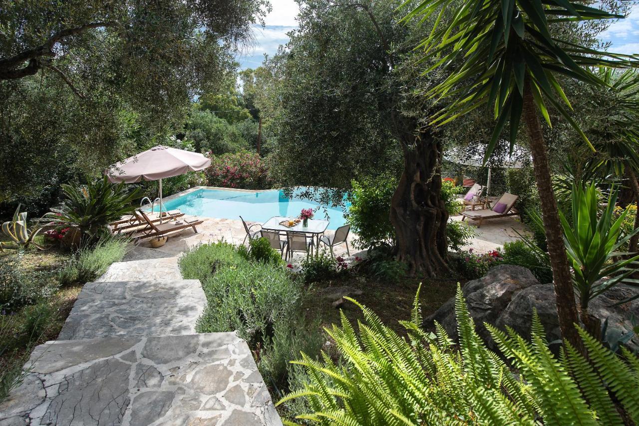 Villa Lofos Kassiopi Buitenkant foto
